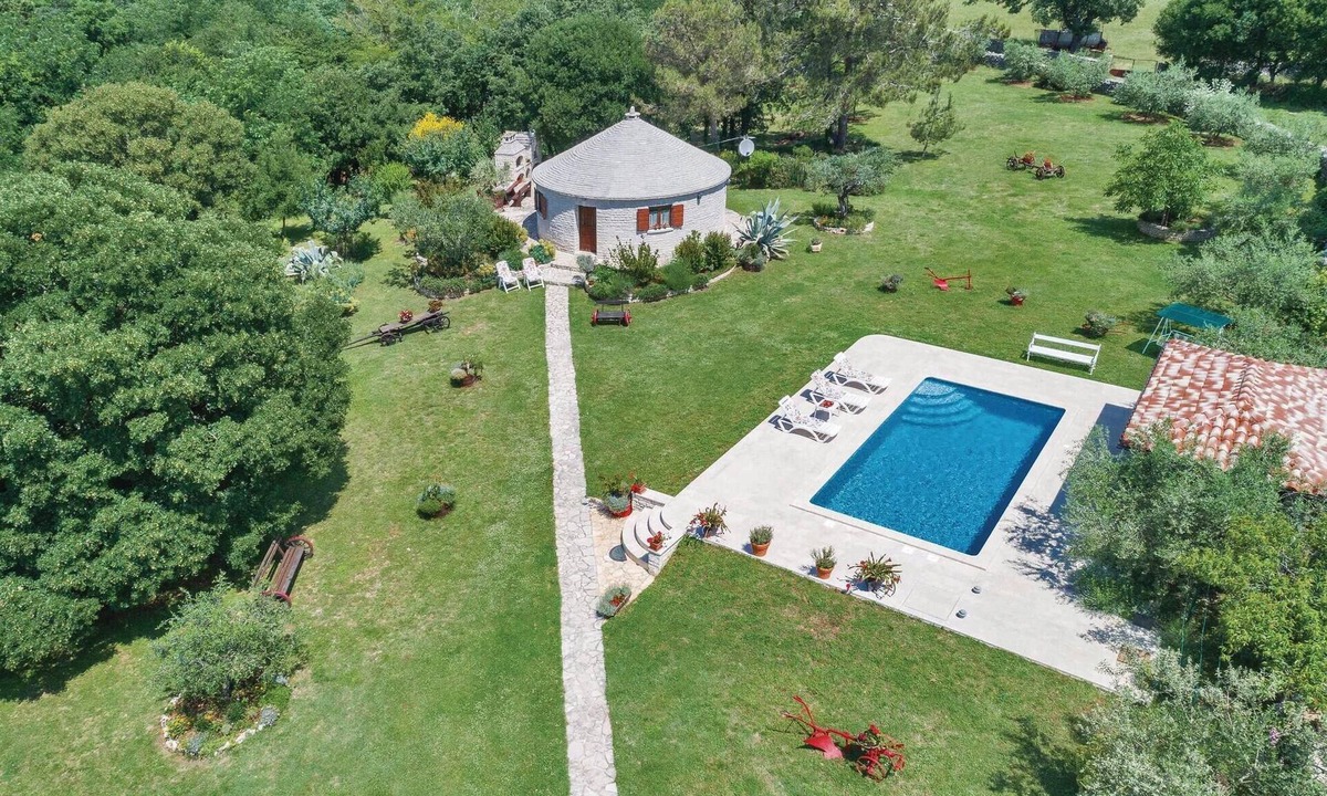 Manjadvorci House | 1 bedroom awesome home in Manjadvorci