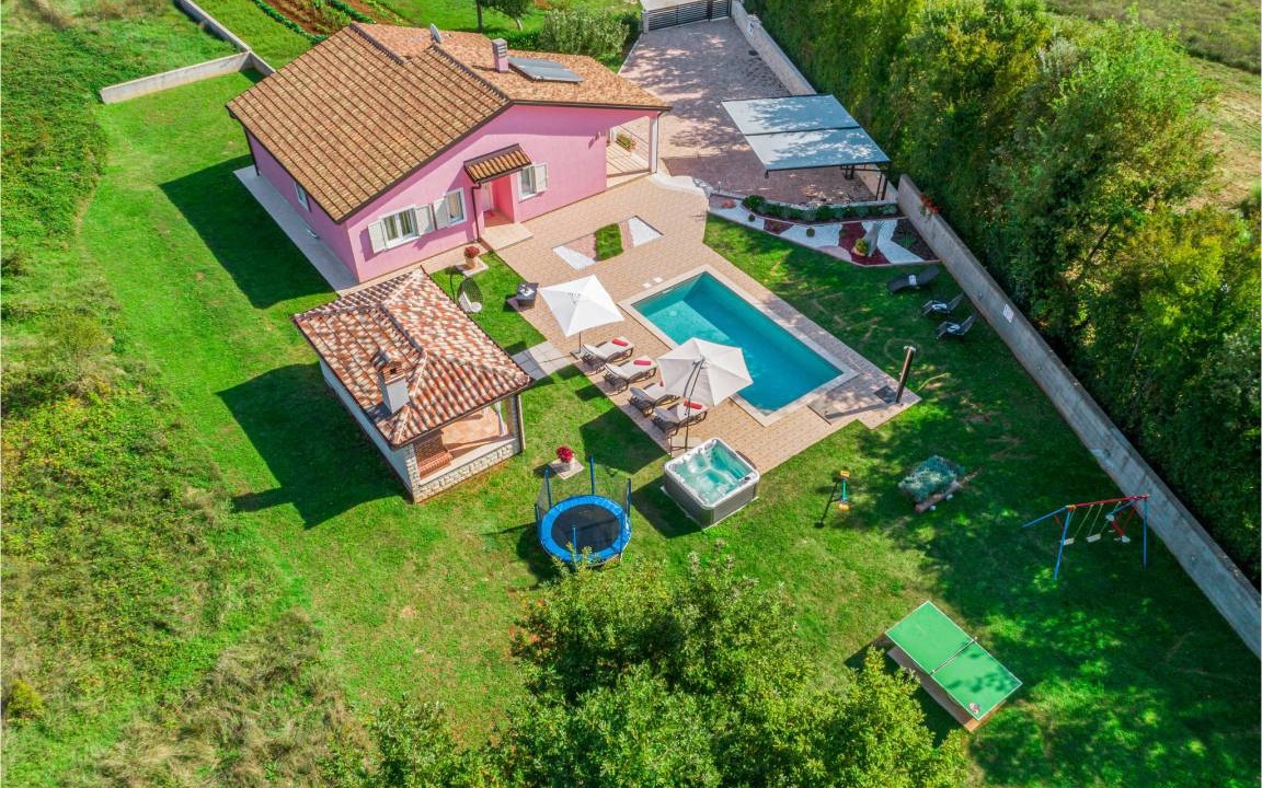 Marceljani House | 100 m² House ∙ 3 bedrooms ∙ 8 guests
