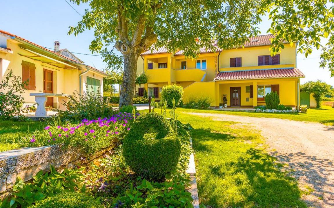 Grandici House | 100 m² House ∙ 3 bedrooms ∙ 7 guests