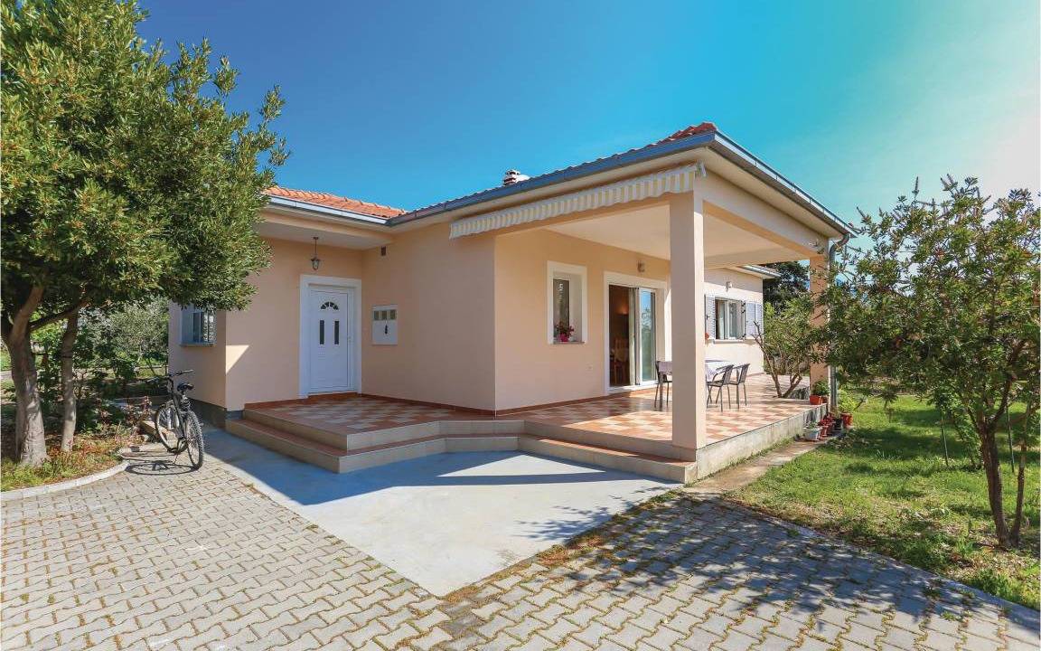 Kastel Stafilic House | 108 m² House ∙ 3 bedrooms ∙ 8 guests