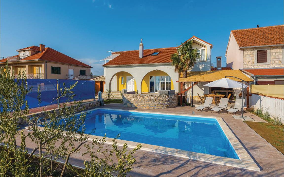 Oklaj House | 110 m² House ∙ 2 bedrooms ∙ 6 guests