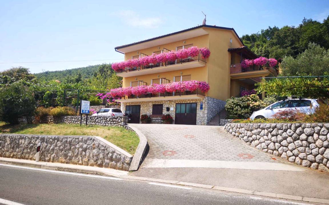Donji Kraj Cabin | 12 m² Private room ∙ 2 guests