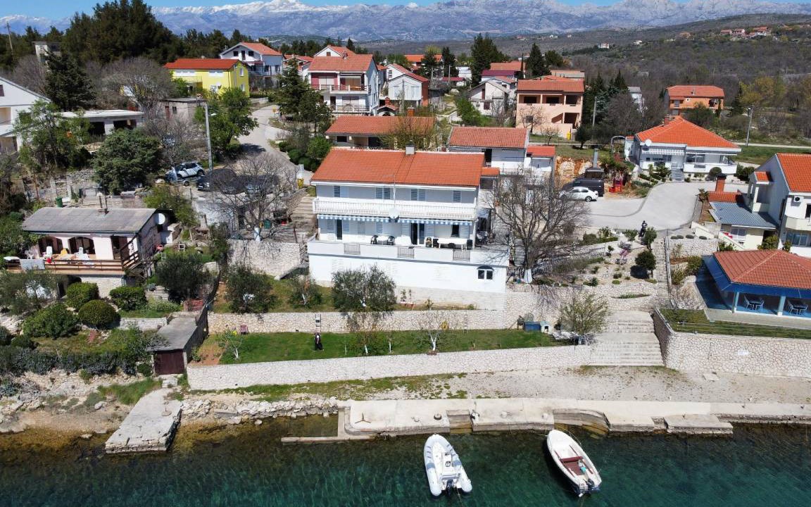 Obrovac Apartment | 120 m² Apartment ∙ 4 bedrooms ∙ 8 guests