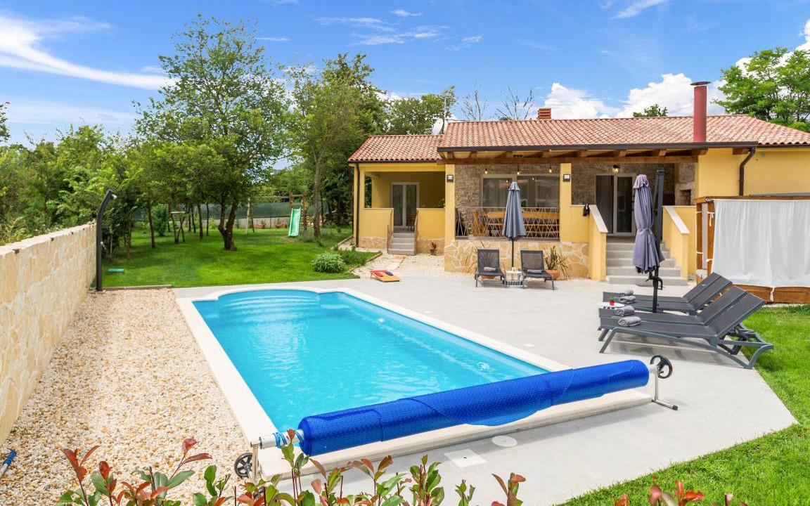 Debeljuhi House | 120 m² House ∙ 3 bedrooms ∙ 8 guests