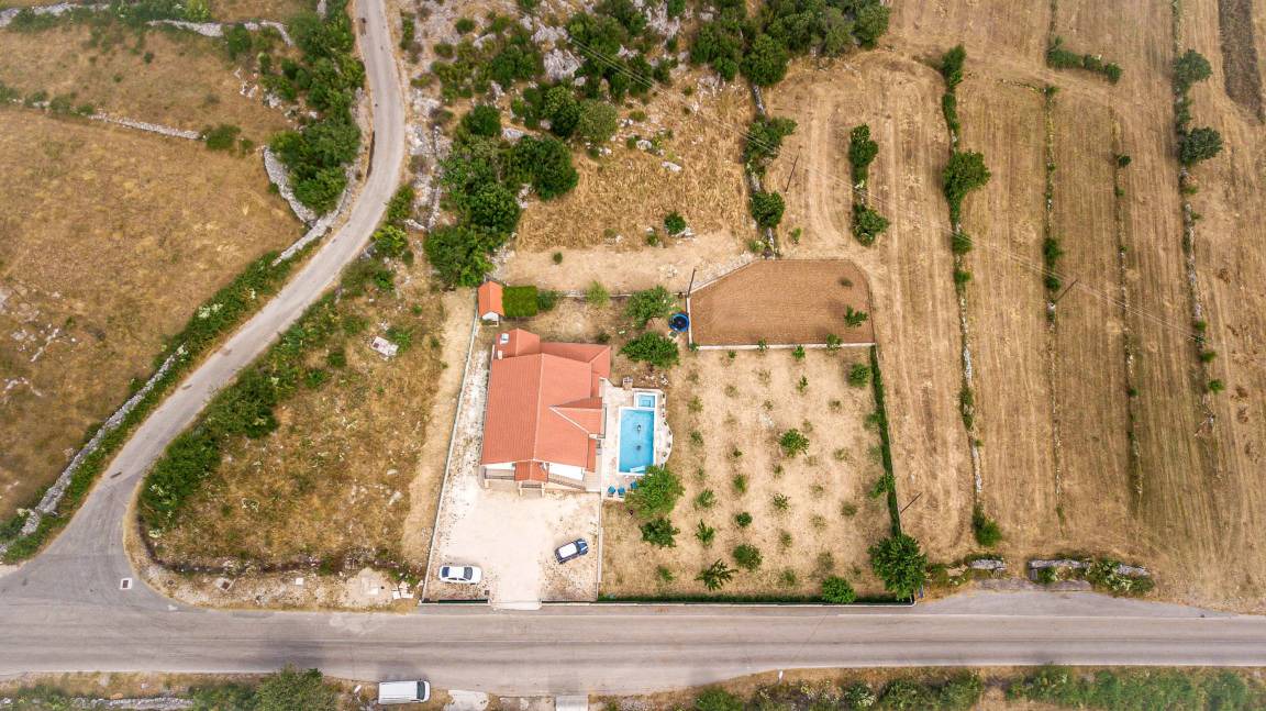Lecevica House | 120 m² House ∙ 3 bedrooms ∙ 7 guests
