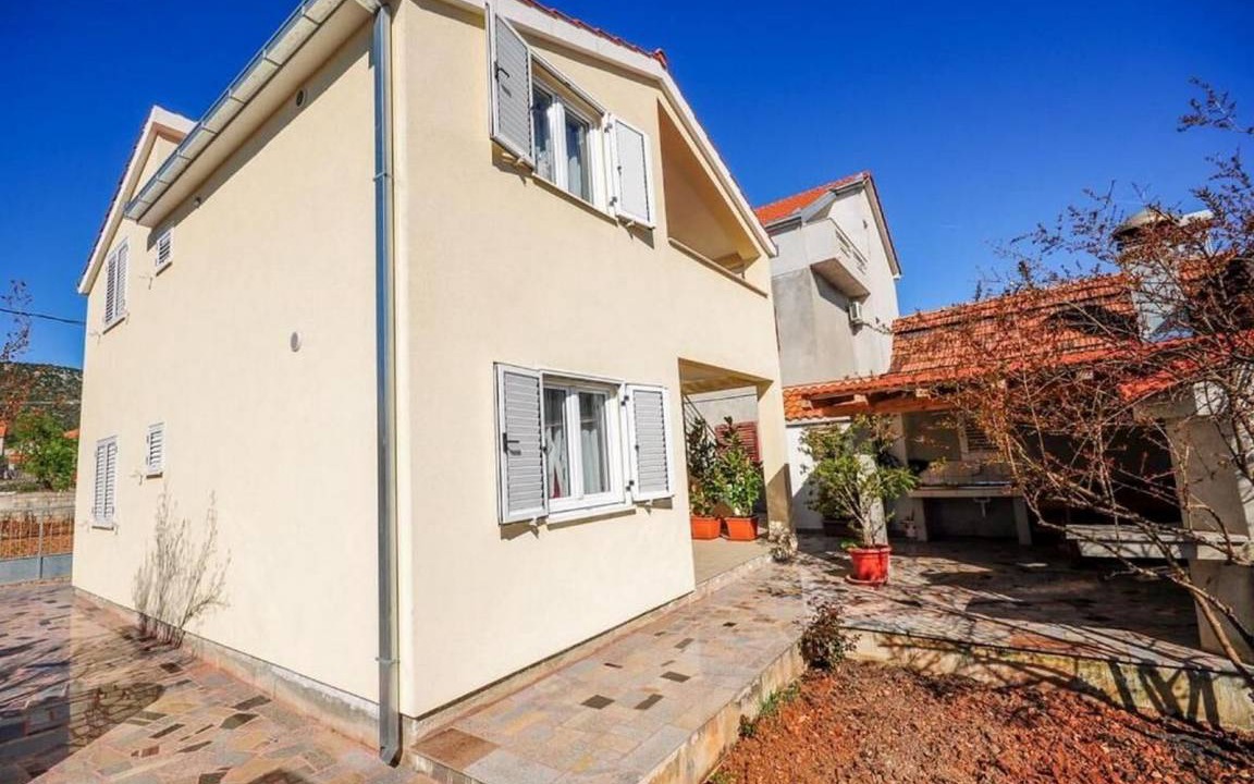 Vinisce House | 120 m² House ∙ 4 bedrooms ∙ 10 guests