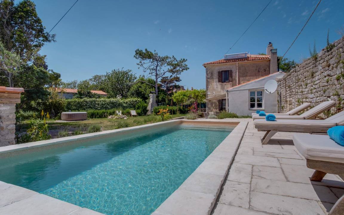 Mali Losinj House | 130 m² House ∙ 3 bedrooms ∙ 9 guests