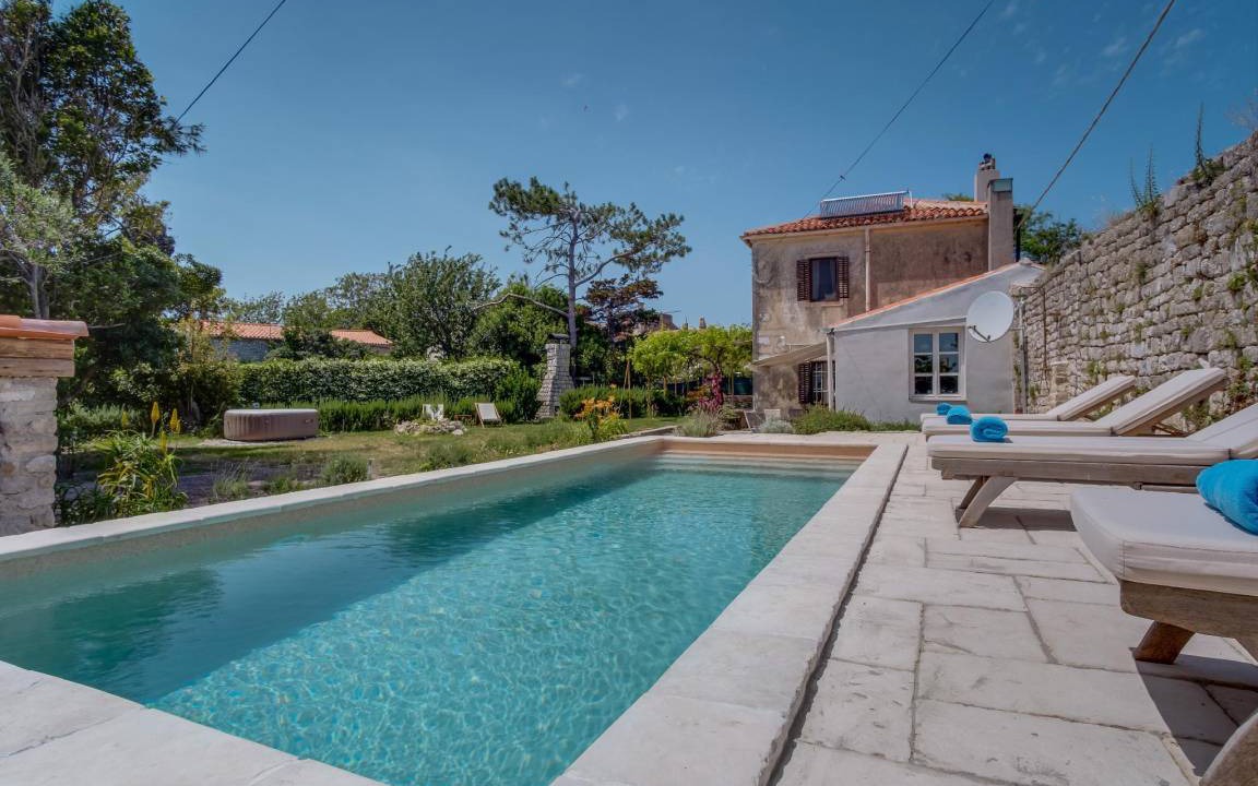 Mali Losinj Villa | 130 m² Villa ∙ 3 bedrooms ∙ 8 guests