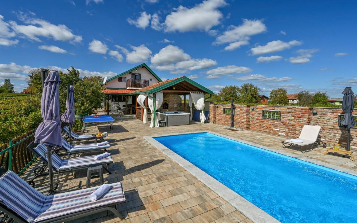 Klostar Podravski House | 135 m² House ∙ 3 bedrooms ∙ 8 guests