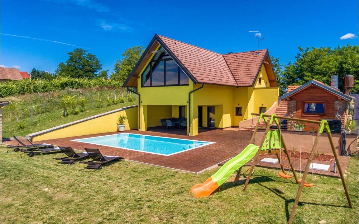 Selnica House | 135 m² House ∙ 2 bedrooms ∙ 6 guests