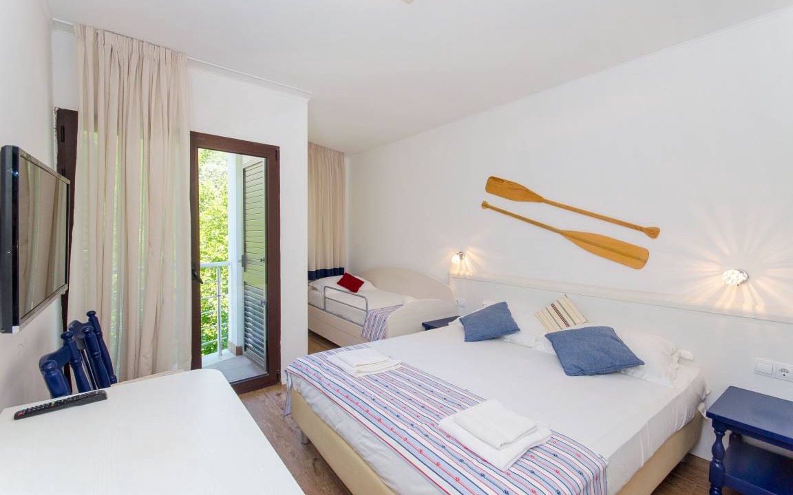 Zivogosce Cabin | 14 m² Private room ∙ 3 guests
