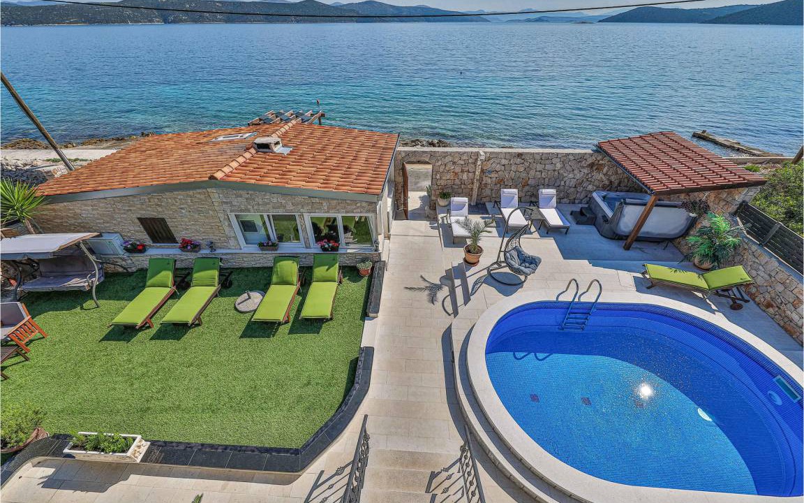 Drvenik Mali House | 151 m² House ∙ 4 bedrooms ∙ 8 guests