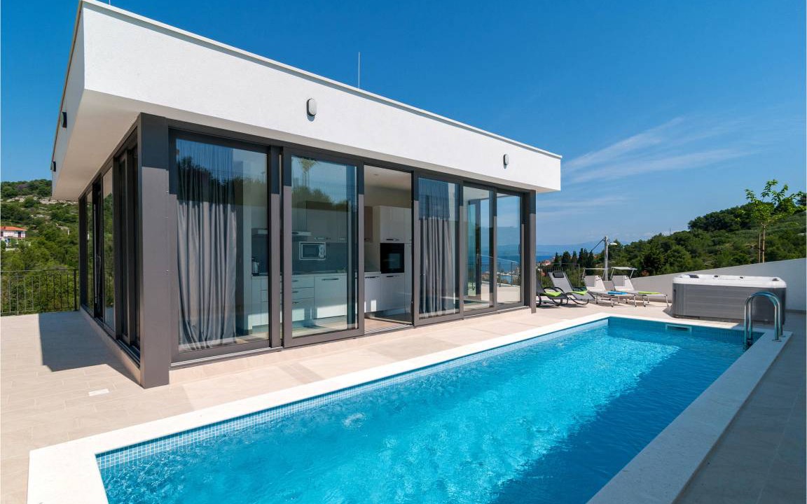 Stomorska House | 152 m² House ∙ 3 bedrooms ∙ 6 guests