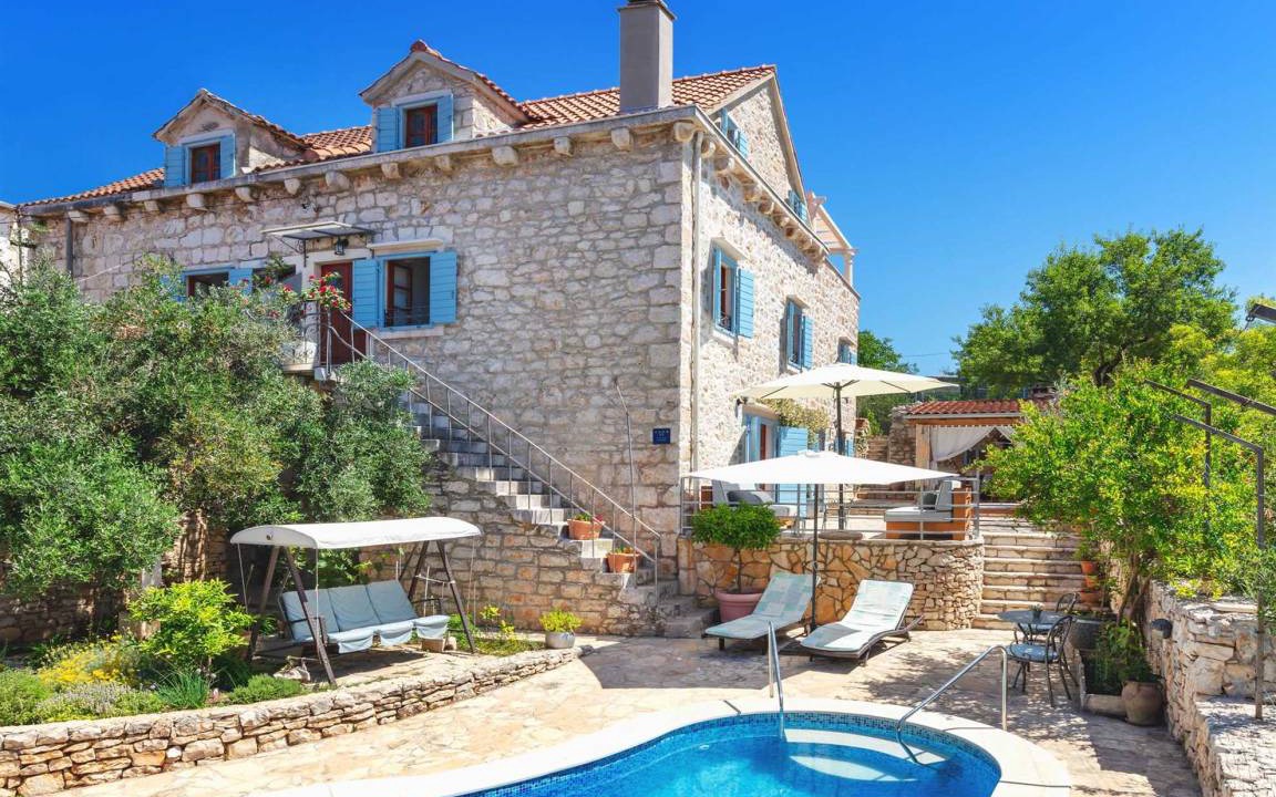 Milna (Brac) Villa | 155 m² Villa ∙ 3 bedrooms ∙ 9 guests