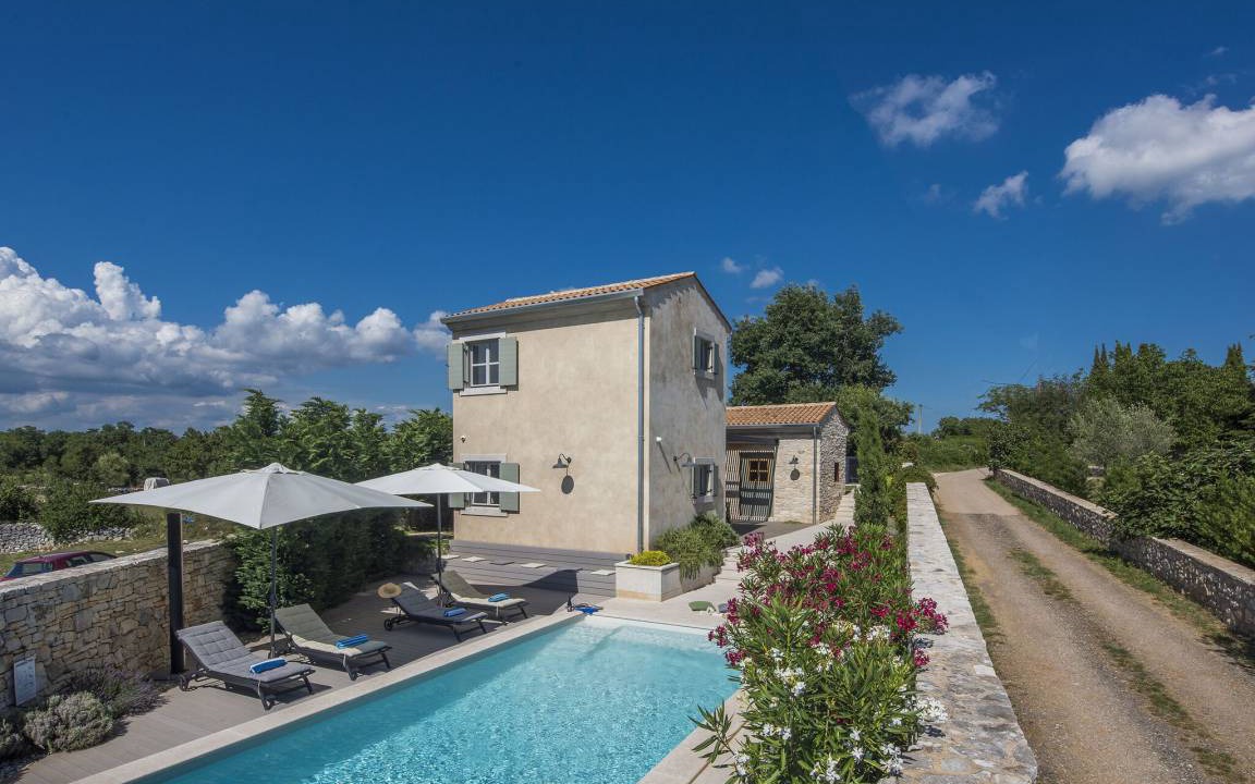 Kurili Villa | 160 m² Villa ∙ 3 bedrooms ∙ 8 guests