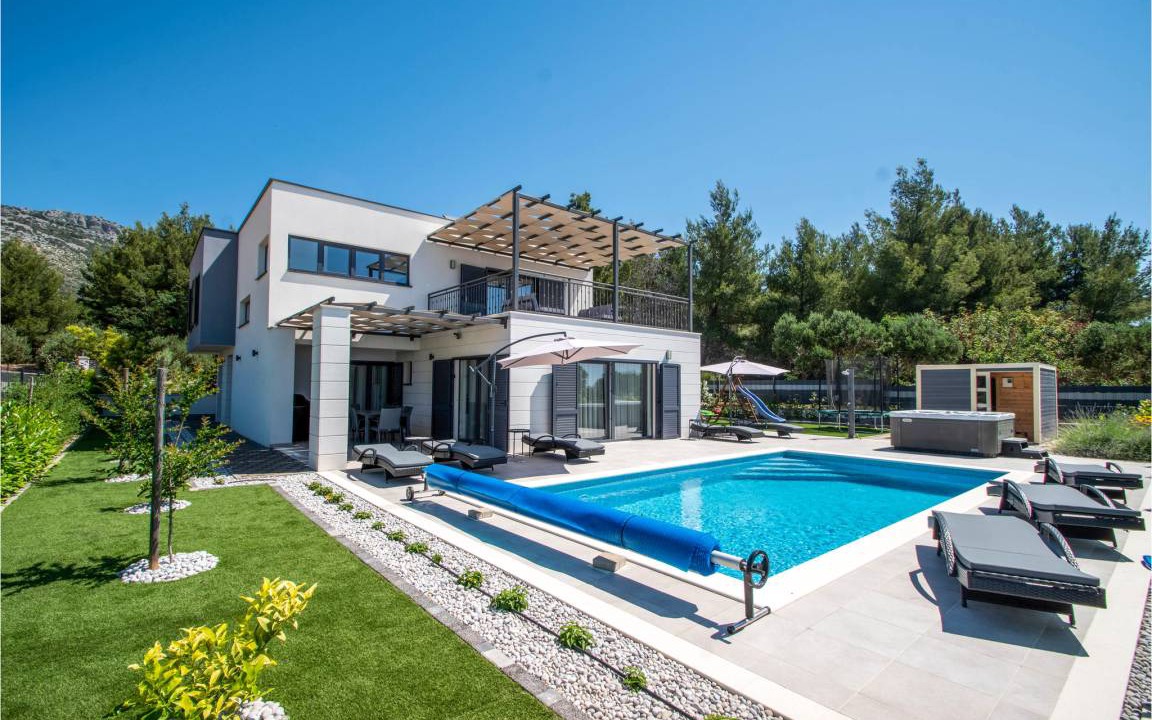 Stankovici House | 172 m² House ∙ 4 bedrooms ∙ 8 guests