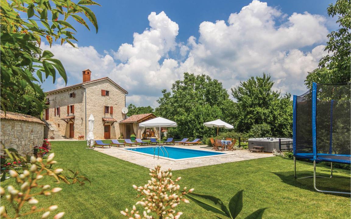 Jakovici House | 195 m² House ∙ 4 bedrooms ∙ 8 guests