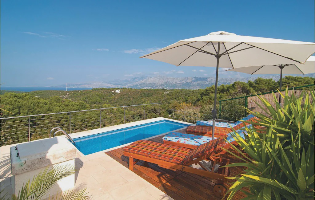 Pucisca House | 2 bedroom accommodation in Pucisca
