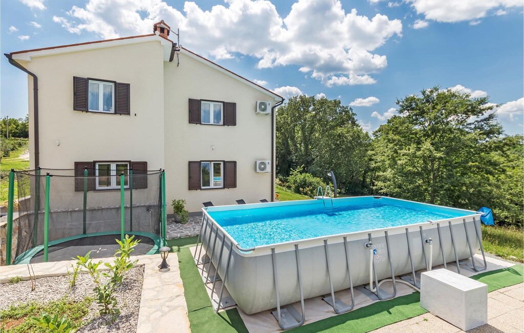 Snasici Apartment | 2 bedroom accommodation in Labin