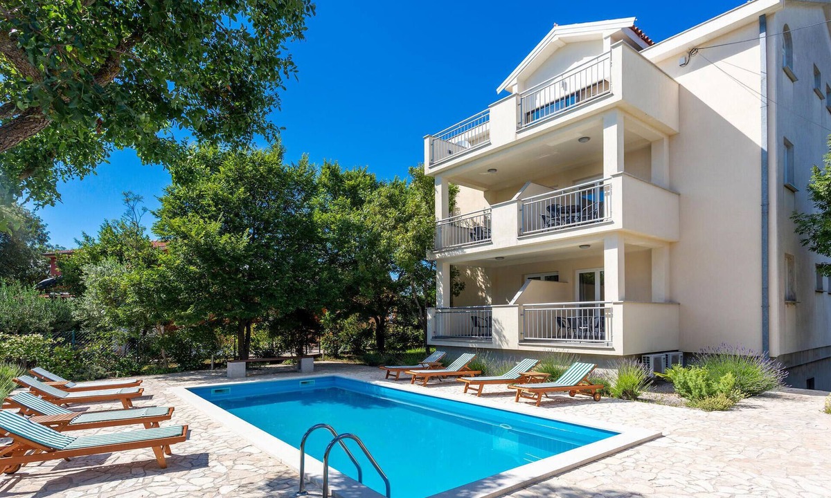 Krk Apartment | 2 bedroom amazing apartment in Pinezici