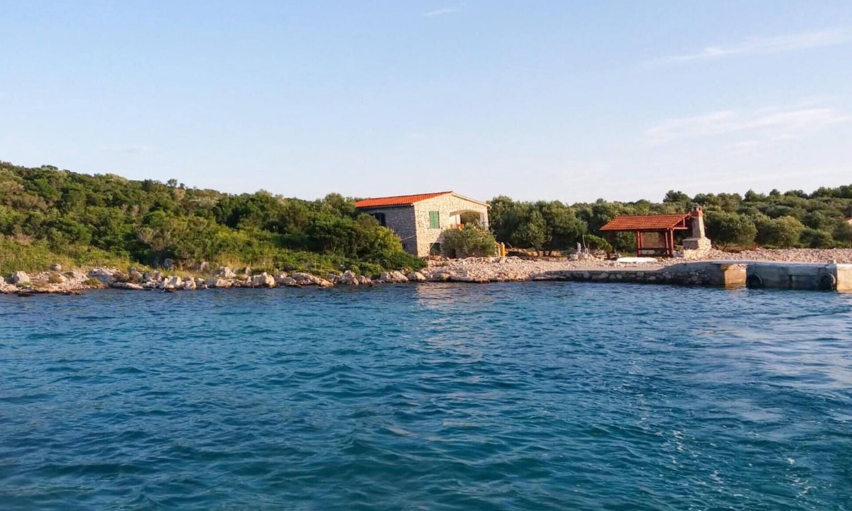 Otok Zizanj House | 2 bedroom nice home in Zizanj