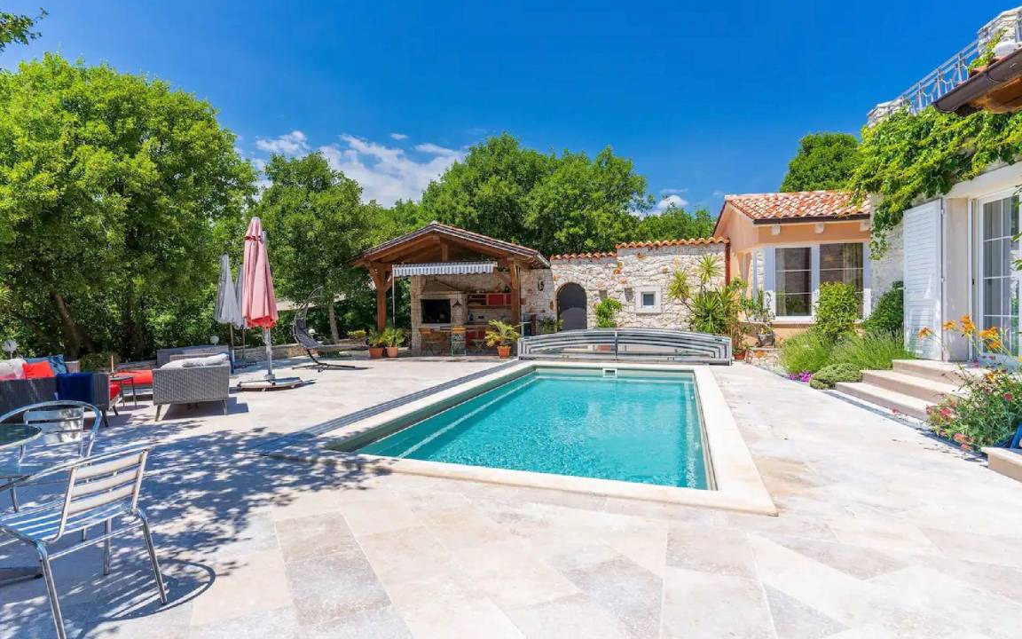 Brgod House | 200 m² House ∙ 3 bedrooms ∙ 6 guests