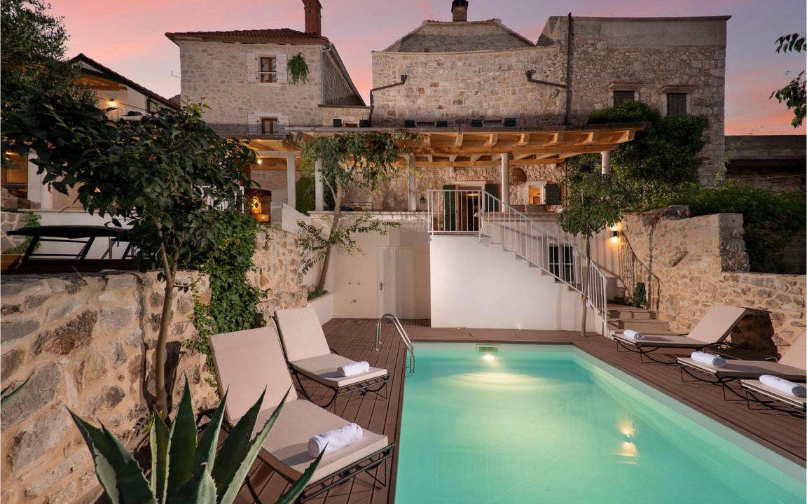 Pitve House | 200 m² House ∙ 3 bedrooms ∙ 8 guests