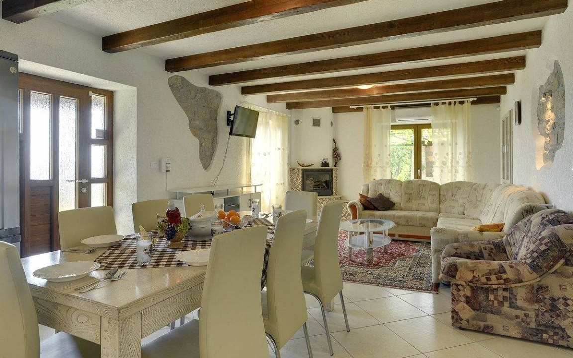 Lupoglav House | 200 m² House ∙ 4 bedrooms ∙ 10 guests