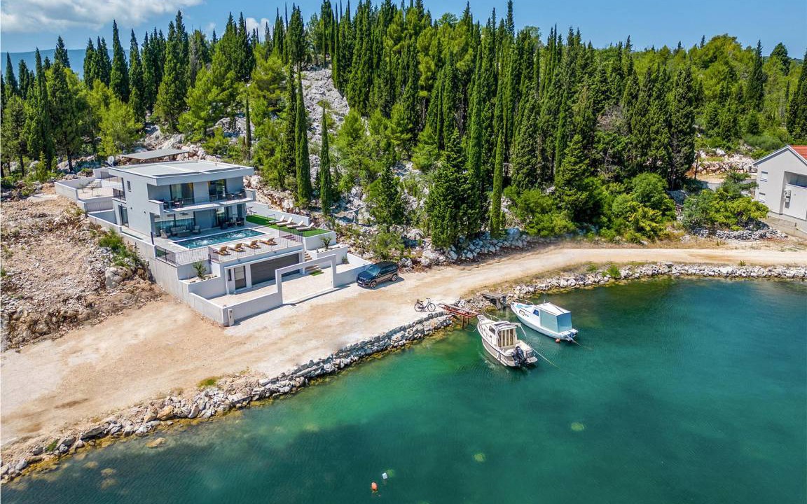 Blace House | 200 m² House ∙ 4 bedrooms ∙ 8 guests