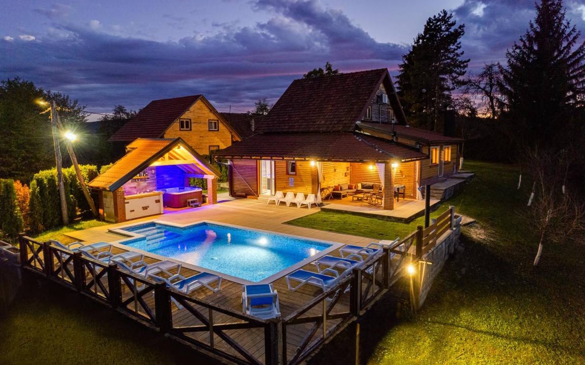 Gornje Dubrave House | 200 m² House ∙ 3 bedrooms ∙ 7 guests