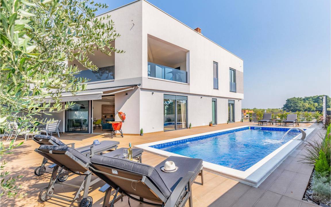 Cervar House | 200 m² Maisonette ∙ 3 bedrooms ∙ 6 guests