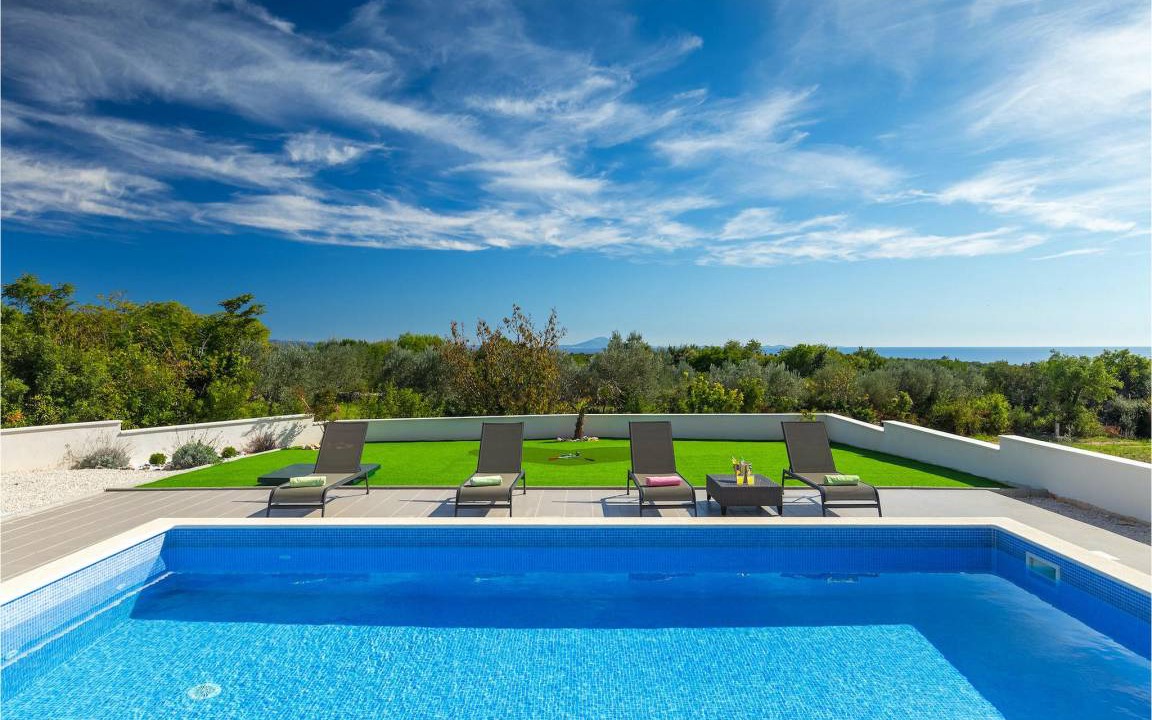 Peruski House | 207 m² House ∙ 4 bedrooms ∙ 10 guests