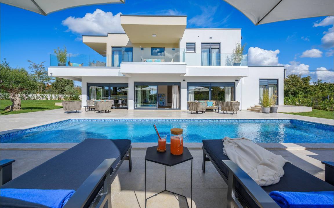 Jehnici House | 208 m² House ∙ 4 bedrooms ∙ 8 guests
