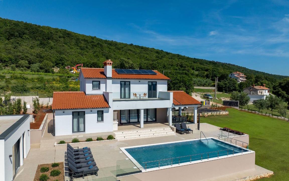 Brgod House | 210 m² House ∙ 4 bedrooms ∙ 11 guests