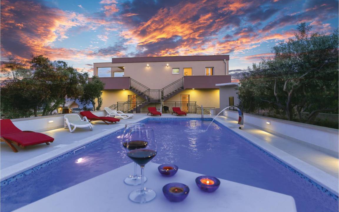 Kastel Stafilic House | 214 m² House ∙ 7 bedrooms ∙ 16 guests