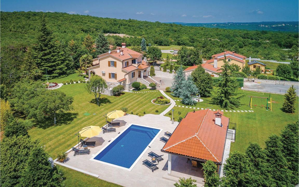 Rogocana House | 218 m² House ∙ 5 bedrooms ∙ 8 guests