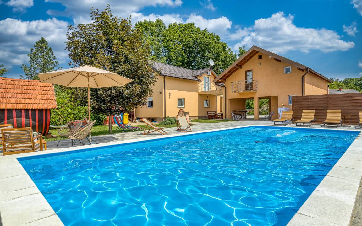 Kravarsko House | 220 m² House ∙ 5 bedrooms ∙ 10 guests