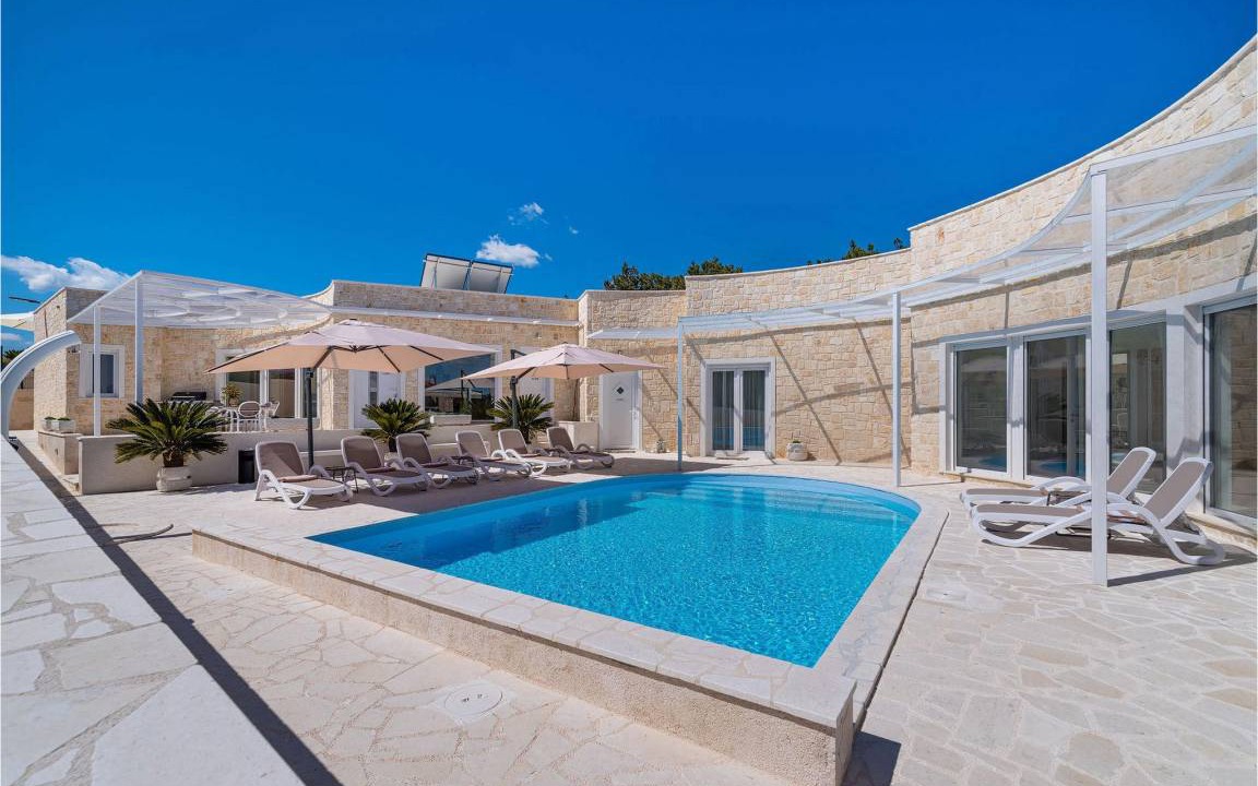 Zdrelac House | 228 m² House ∙ 4 bedrooms ∙ 8 guests