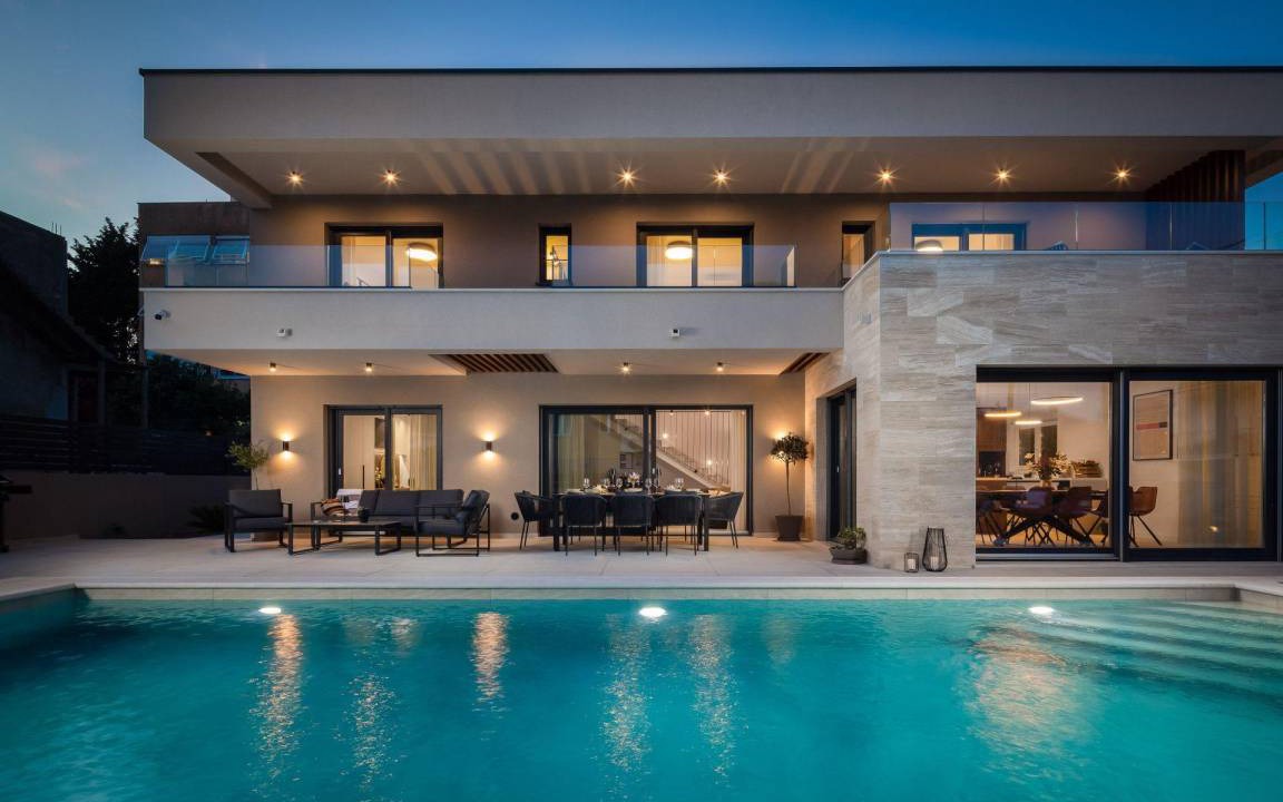 Kastel Novi House | 230 m² House ∙ 4 bedrooms ∙ 8 guests