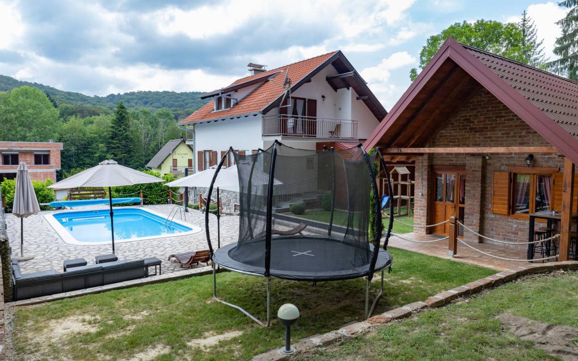 Brestovac House | 230 m² House ∙ 5 bedrooms ∙ 13 guests