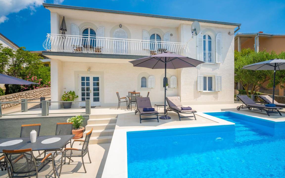 Klenovica House | 250 m² House ∙ 4 bedrooms ∙ 10 guests