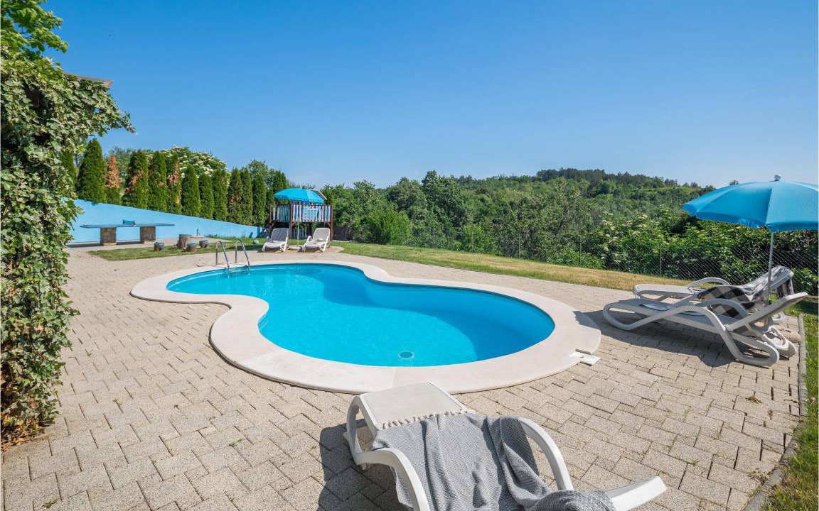 Grabri House | 250 m² House ∙ 4 bedrooms ∙ 10 guests