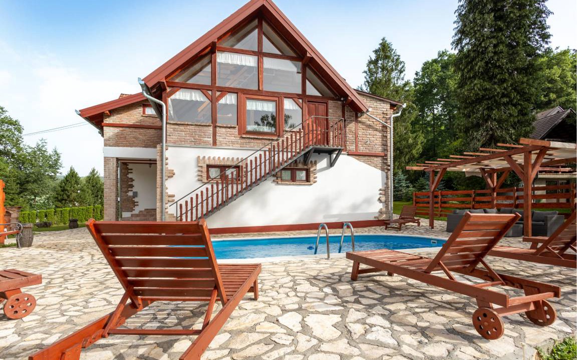 Brestovac House | 250 m² House ∙ 5 bedrooms ∙ 10 guests