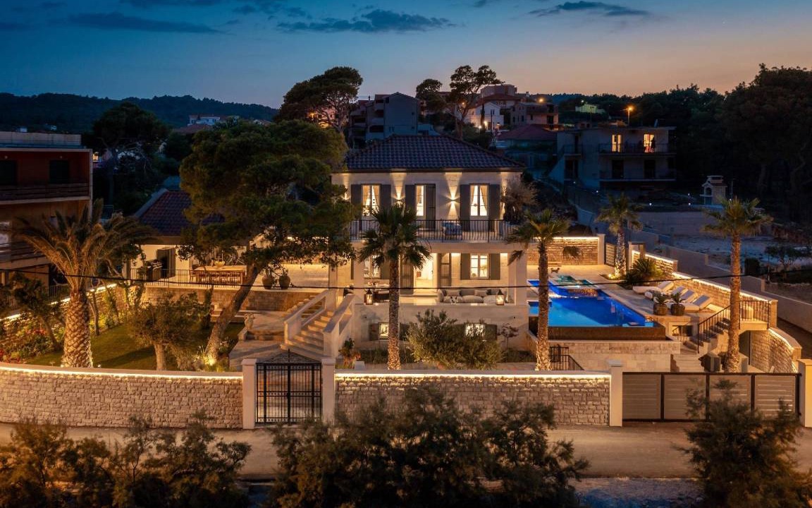Slatine House | 270 m² House ∙ 5 bedrooms ∙ 10 guests