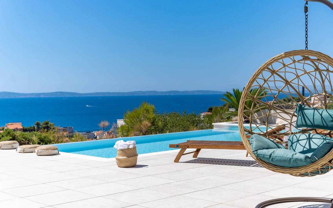 Podstrana Villa | 270 m² Villa ∙ 4 bedrooms ∙ 8 guests