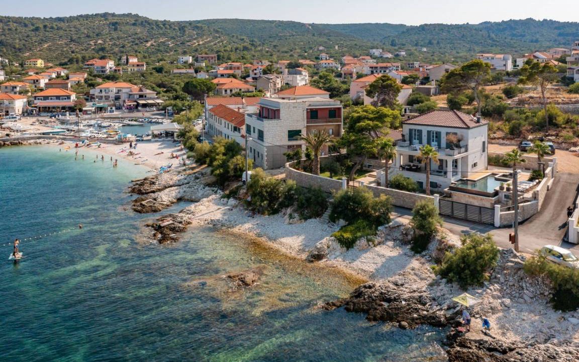 Slatine Villa | 270 m² Villa ∙ 5 bedrooms ∙ 10 guests