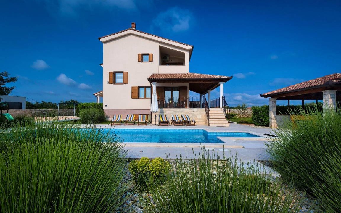 Stokovci House | 290 m² House ∙ 4 bedrooms ∙ 10 guests