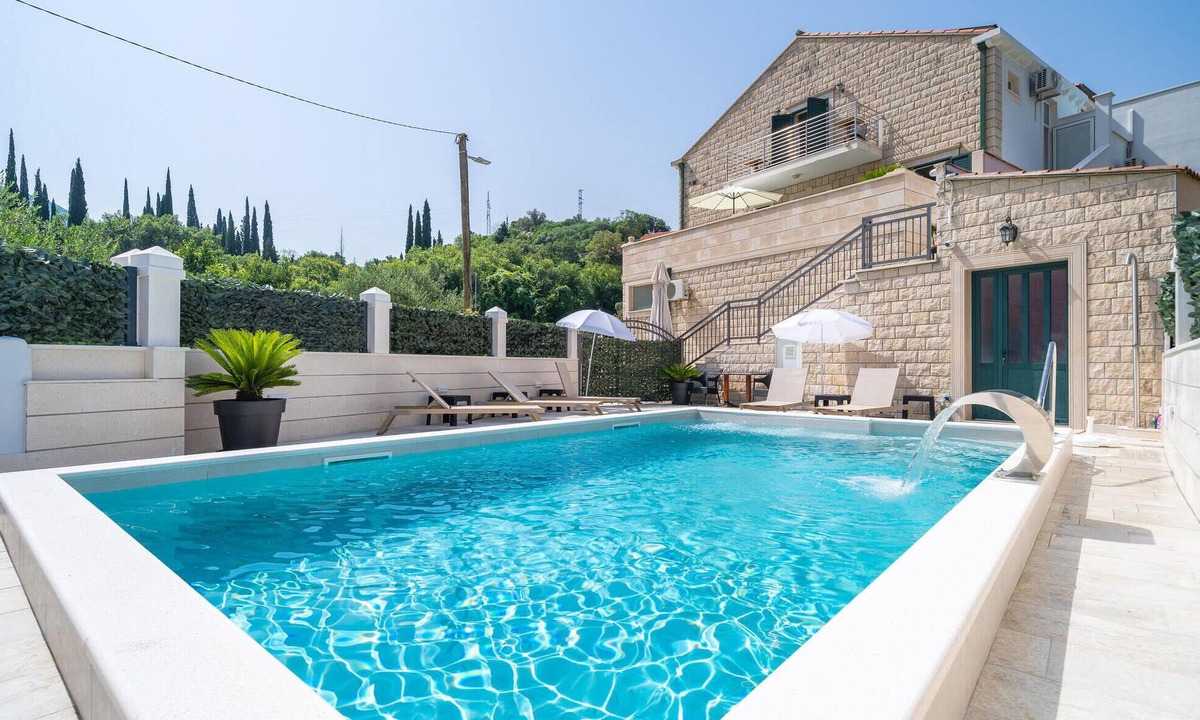 Komolac Apartment | 3 bedroom gorgeous apartment in Dubrovnik