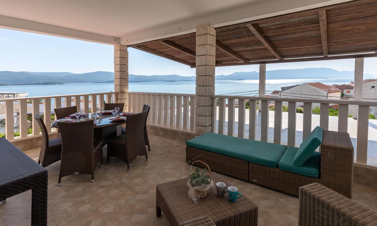 Komarna Apartment | 3 bedroom nice apartment in Komarna