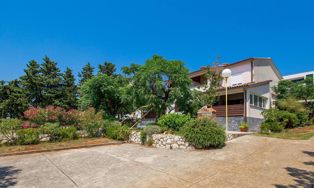 Rab House | 3 bedroom nice home in Barbat na Rabu